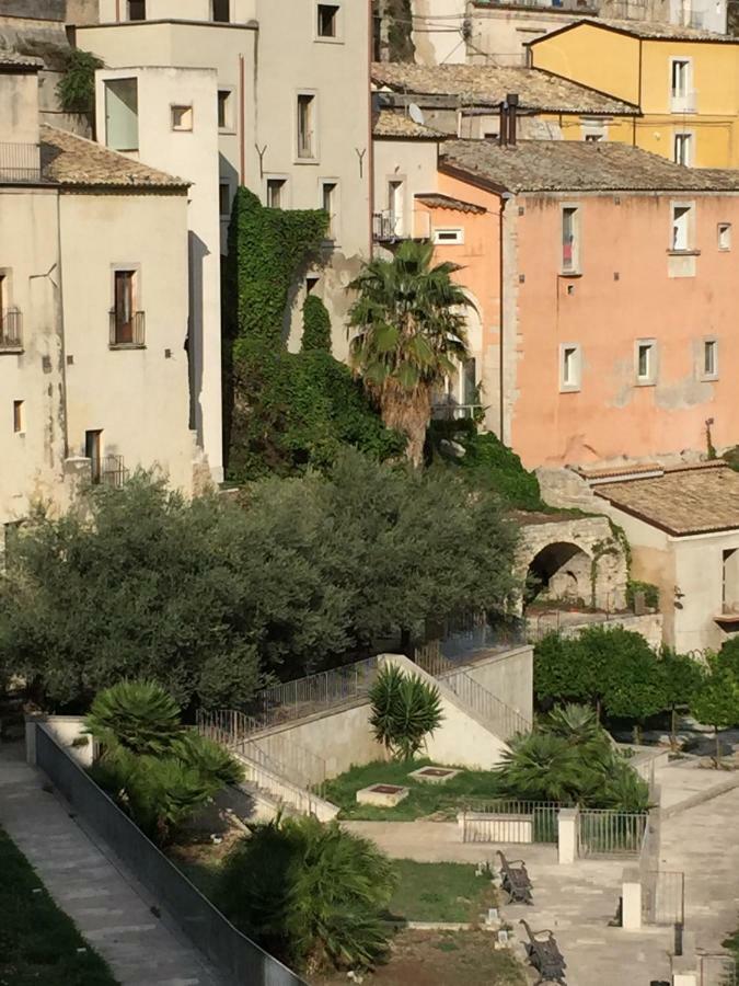Ibla Rosso Lacca Apartment Ragusa Exterior photo